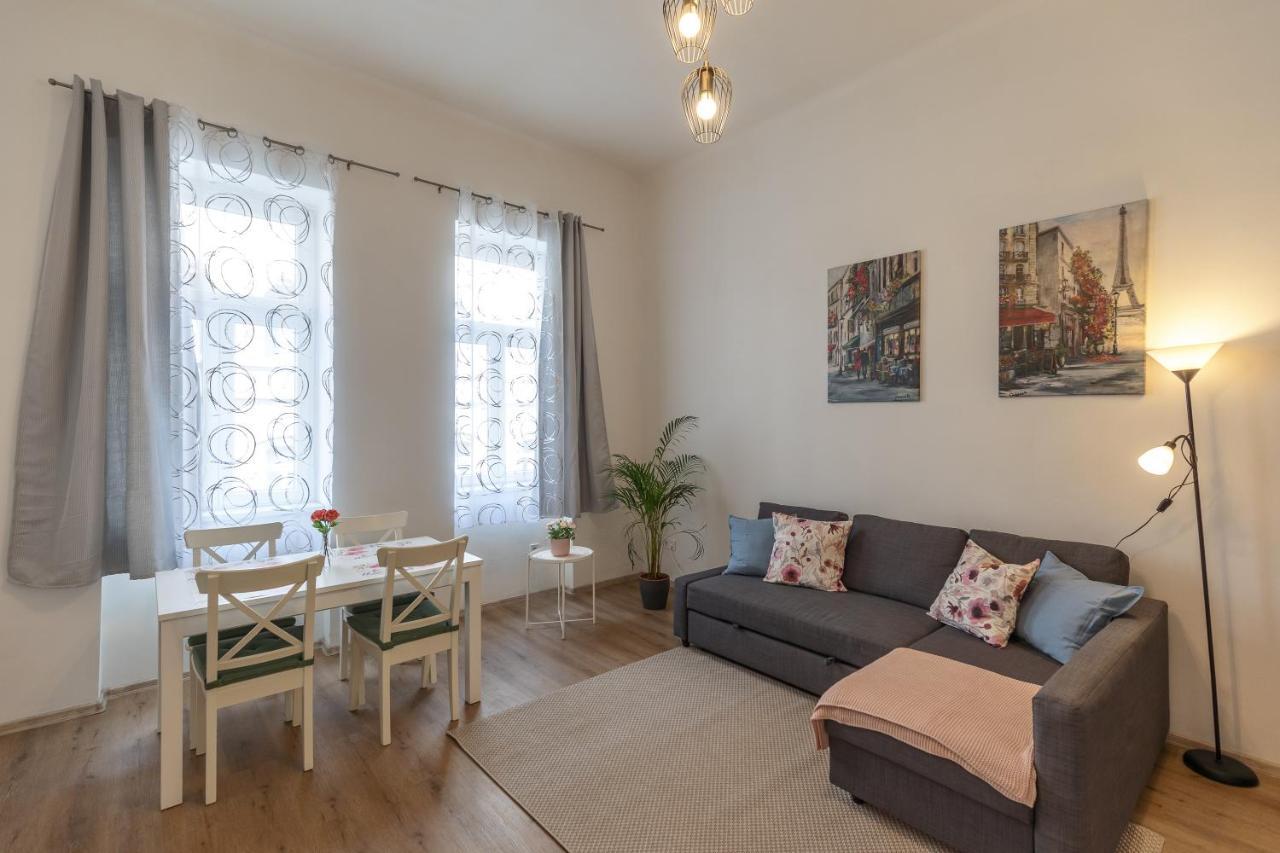 Emily'S Lovely Place 布达佩斯 外观 照片
